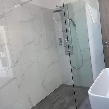 Corner Guest house 4*